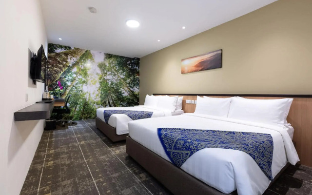 Hotel 7 Suria