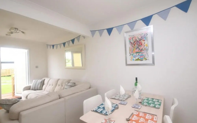 20F Medmerry Park 2 Bedroom Chalet