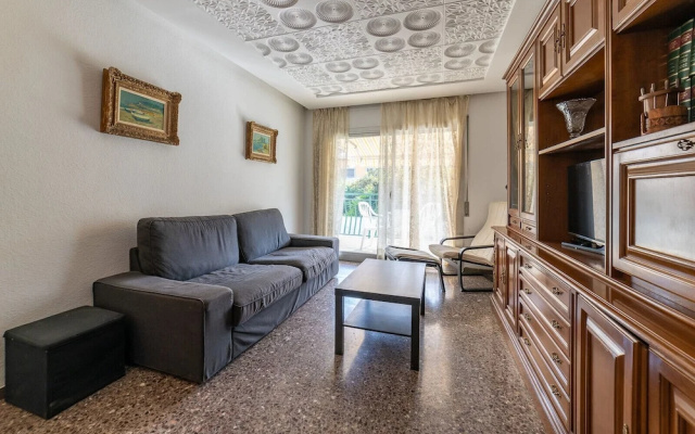 HomeHolidaysRentals Flores