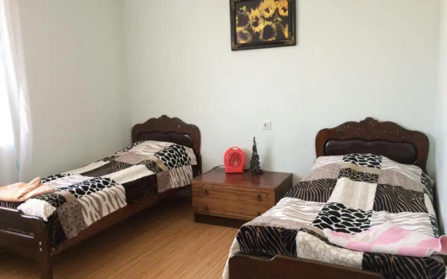 Mamukas Guesthouse