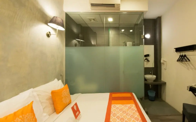 OYO 136 Ceria Hotel