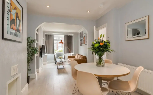 Meadowbank Place