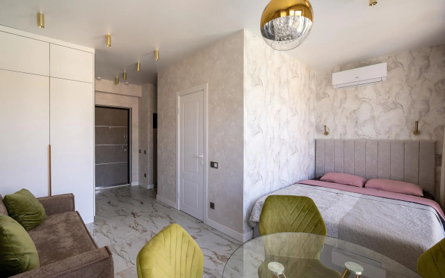 Real Apartments (Риал Апартментс) на улице Российская 17