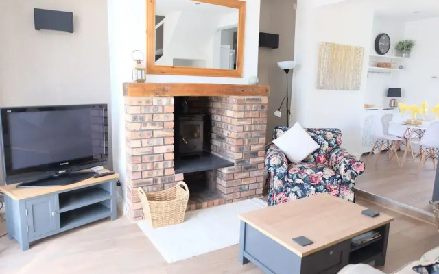 1 Saron Cottages