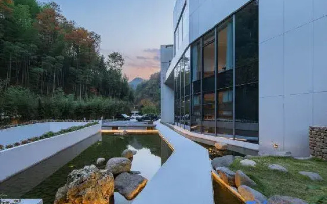 Anlan Daxi Hot Spring Resort Hotel