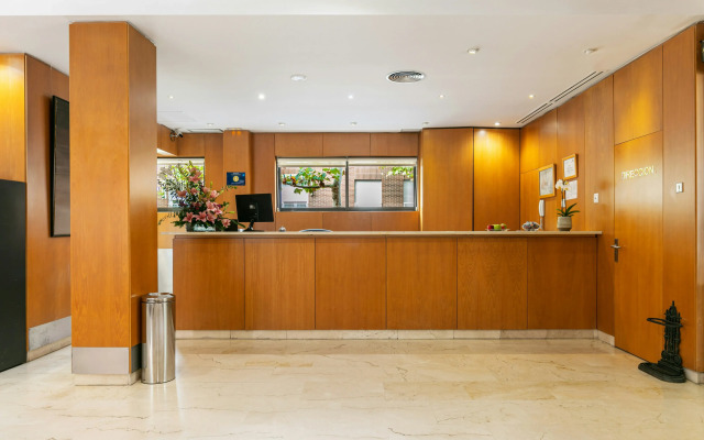 Отель Sercotel de los Reyes