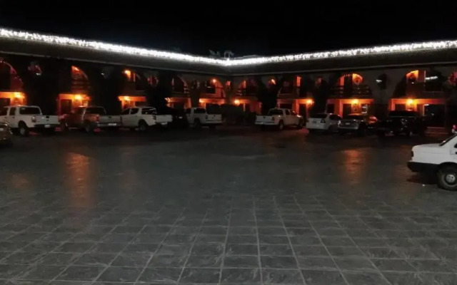 Hotel Los Arcos