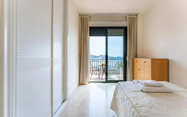 Picturesque Holiday Base in La Herradura