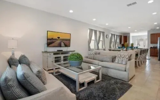 Eight Bedrooms with Pool & Spa 481