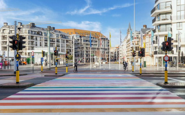 Sea-view apartment in Blankenberge with balcony