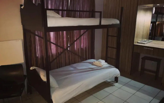 AAA Rose Garden Guesthouse
