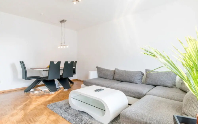 Private Apartment Ahltener Straße