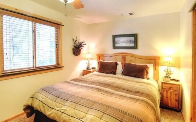 Scenic Wonder Creek Cabin 3 Bedroom loft
