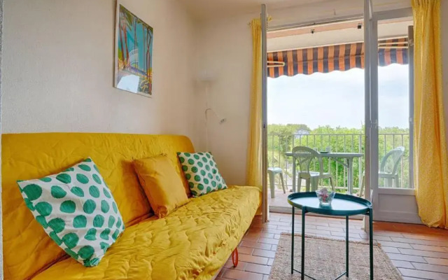 ST-CYR - Studio avec balcon, vue mer et proche plage