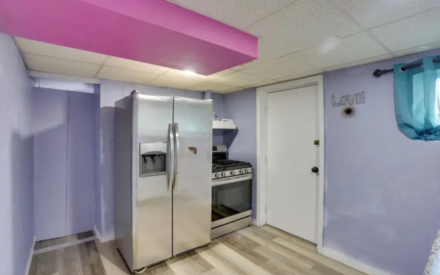 9 Mi to Midtown: Convenient Harrisburg Apt
