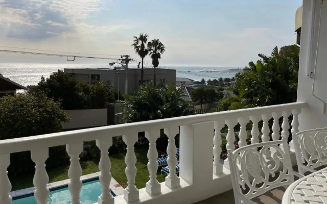 Villa on Camps Bay Drive