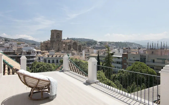 Chezmoihomes Luxury Cathedral Penthouse