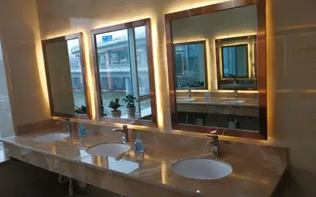 Tianyuan Space Capsule Hotel (Urumqi T1 Branch)