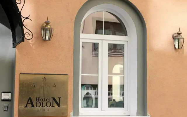Отель Arthotel Ana Adlon Австрия, Вена - 9 отзывов об отеле, цены и фото номеров - забронировать отель Arthotel Ana Adlon онлайн вид на фасад