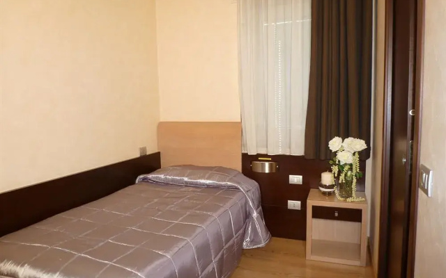 Euro House Suites Rome Airport