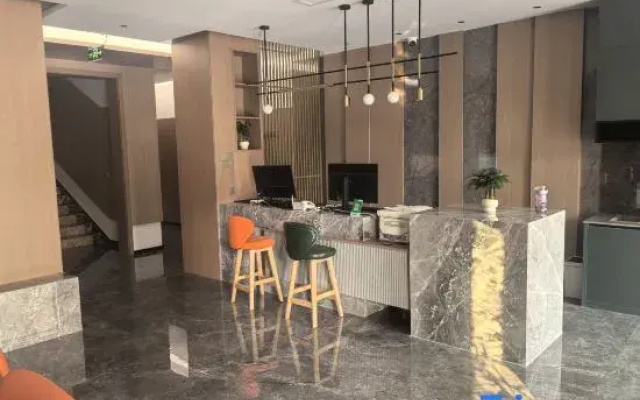 Senlan Hotel (Mancheng Huiyou Shopping Plaza)