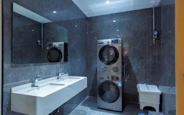 Nanchang Spa Online E-sports Hotel (Jianshe West Road)