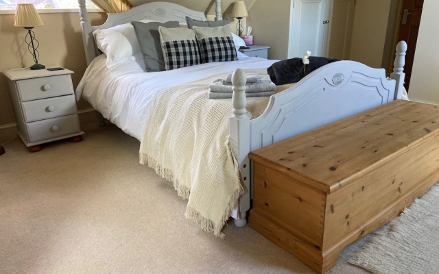 5 Charlton Mill Way B&B