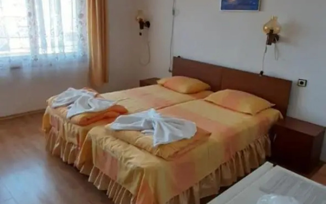 Guest House Plada View