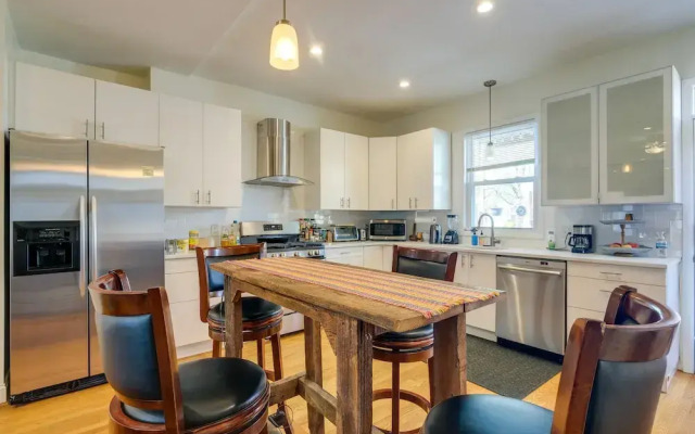 Washington, DC Townhome w/ Deck + Gas Grill