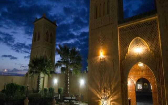 Отель Kasbah Asmaa Марокко, Загора - отзывы, цены и фото номеров - забронировать отель Kasbah Asmaa онлайн вид на фасад