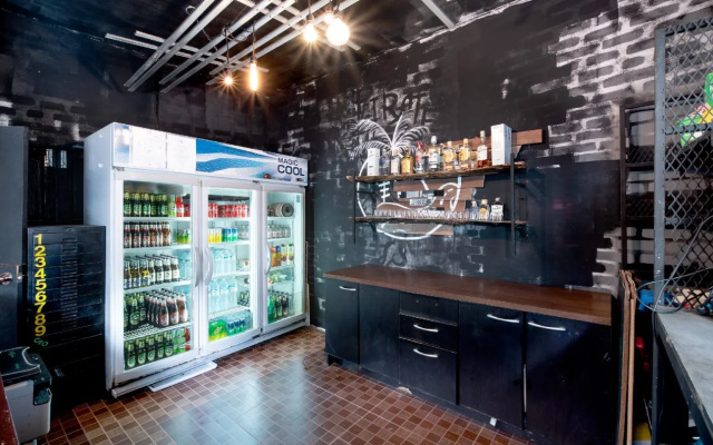 Eclipse Hostel and Bar