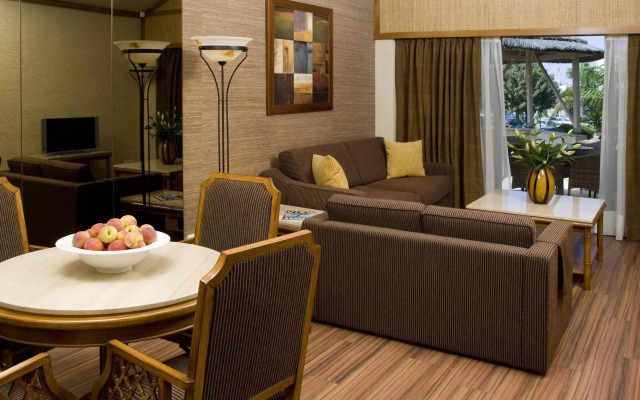 Palm Beach Hotel & Bungalows
