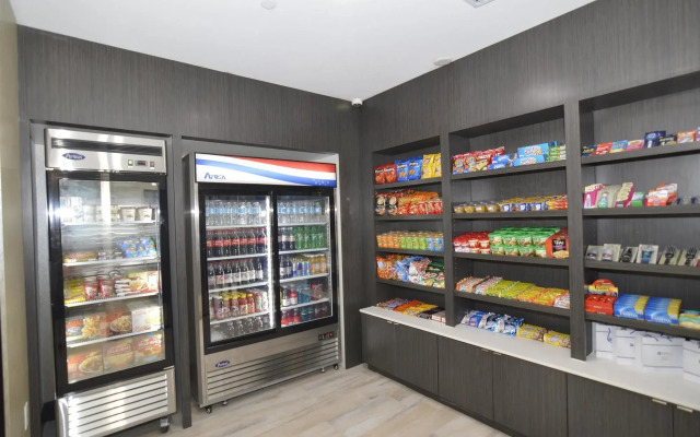 Holiday Inn Express And Suites Pasadena Houston Southeast by IHG