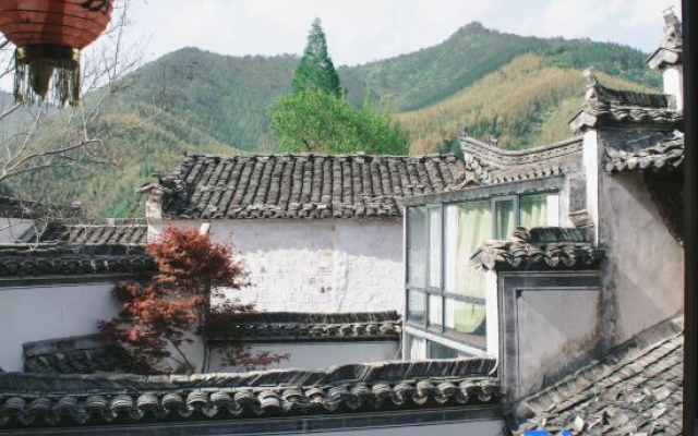 Hong Chun Chan Yu Qi Yuan Min Su