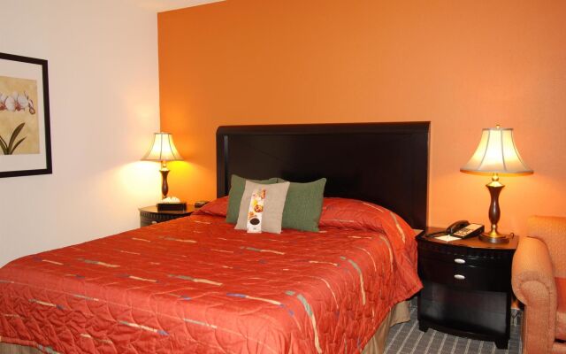 Red Lion Hotel Oakland International Airport вид на фасад