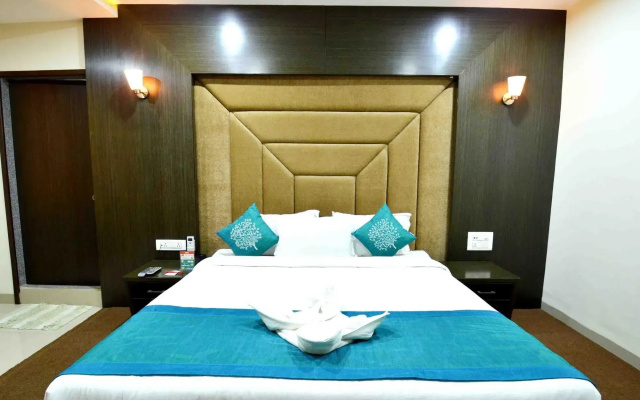 OYO Premium Alankar Circle