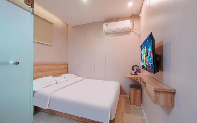 Shell Hotel Shanghai Tongji Univeristy Siping Road Schoolyard