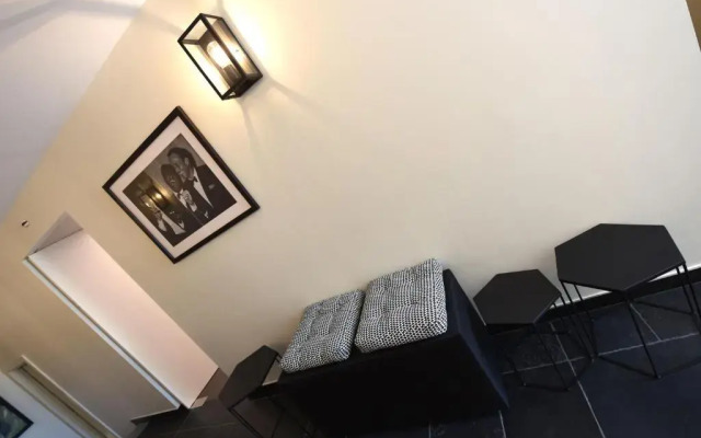 Le 24 Hotel