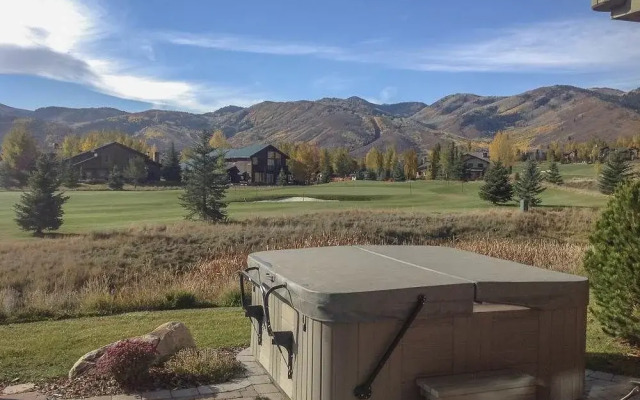 The Cove Condominium By Alpine Ski Properties
