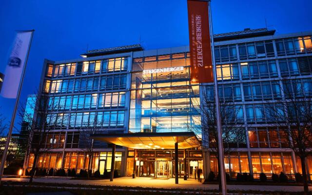 Steigenberger Hotel Muenchen Мюнхен вид на фасад