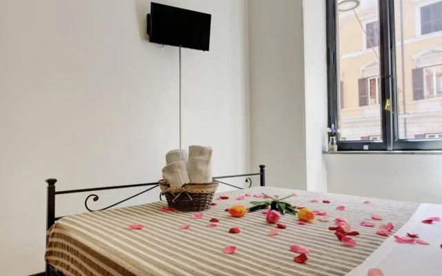 Ad Hoc Guesthouse