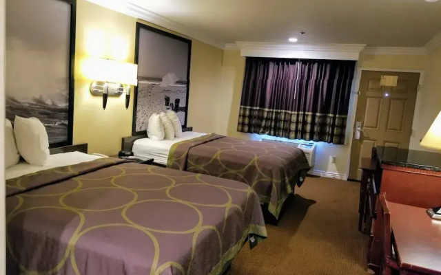 Super 8 By Wyndham Cypress Buena Park Area