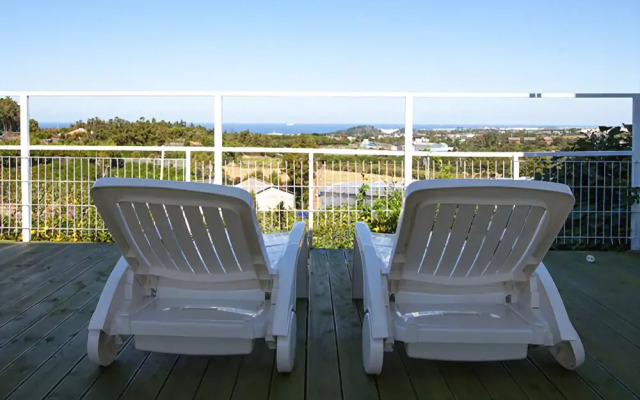Jeju Sandy Pet Pension & Guesthouse