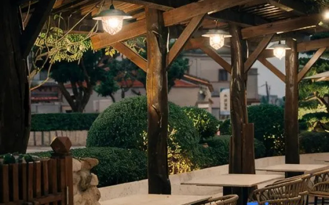 Chen’s Courtyard Guesthouse(Chen Jia Yuan Li)