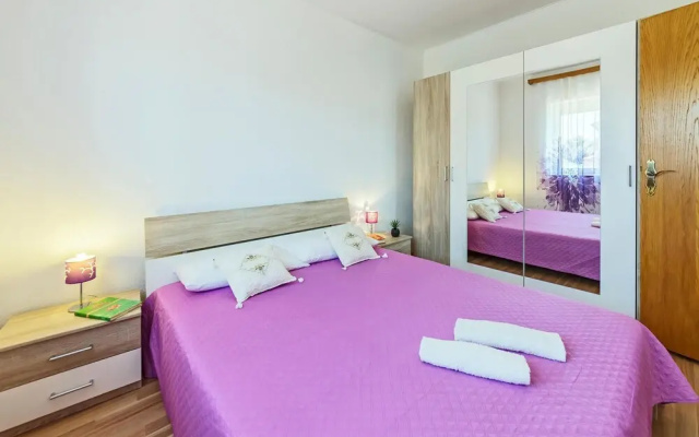 Nice Apartment in Labin With 1 Bedrooms and Wifi