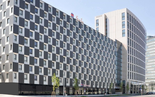 Star Inn Hotel Premium Wien Hauptbahnhof вид на фасад