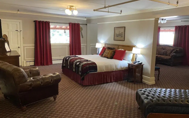 The Historic Redstone Inn