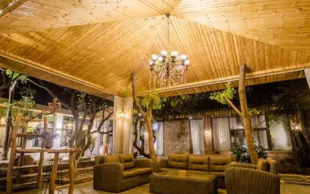 Yuyetang Private Soup Homestay (Guangzhou Panyu Bangjiang Zhan)