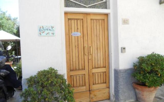 Отель La casa dei nonni Ареццо вид на фасад