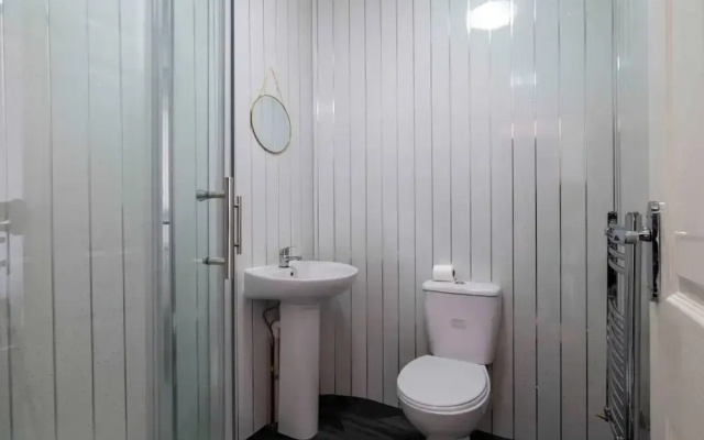 Lovely 2-bed Studio10 in Coventry